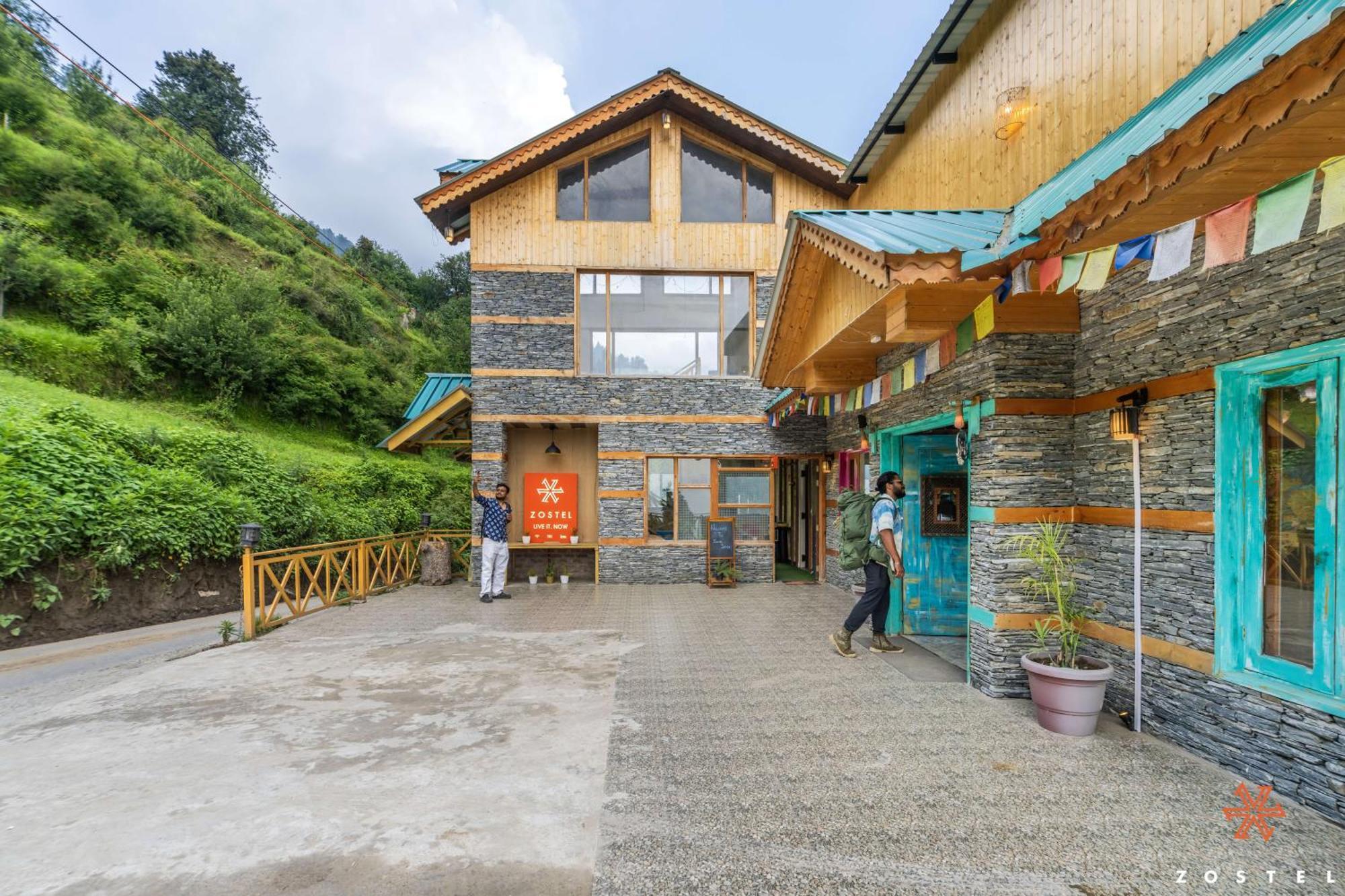 Zostel Shoja, Jibhi Hostel Kültér fotó