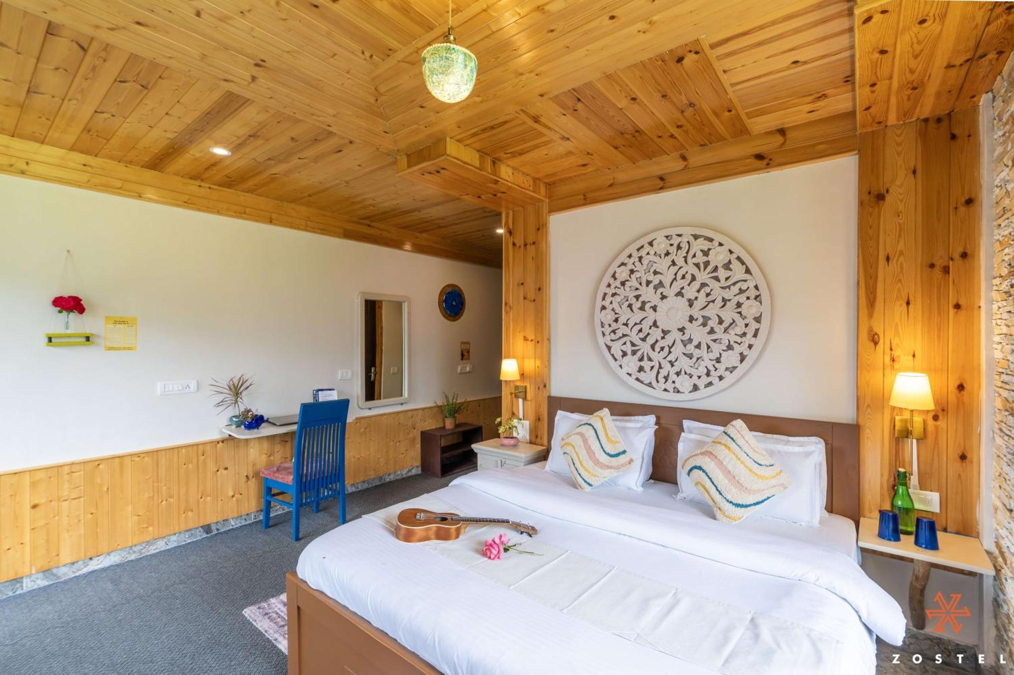 Zostel Shoja, Jibhi Hostel Kültér fotó