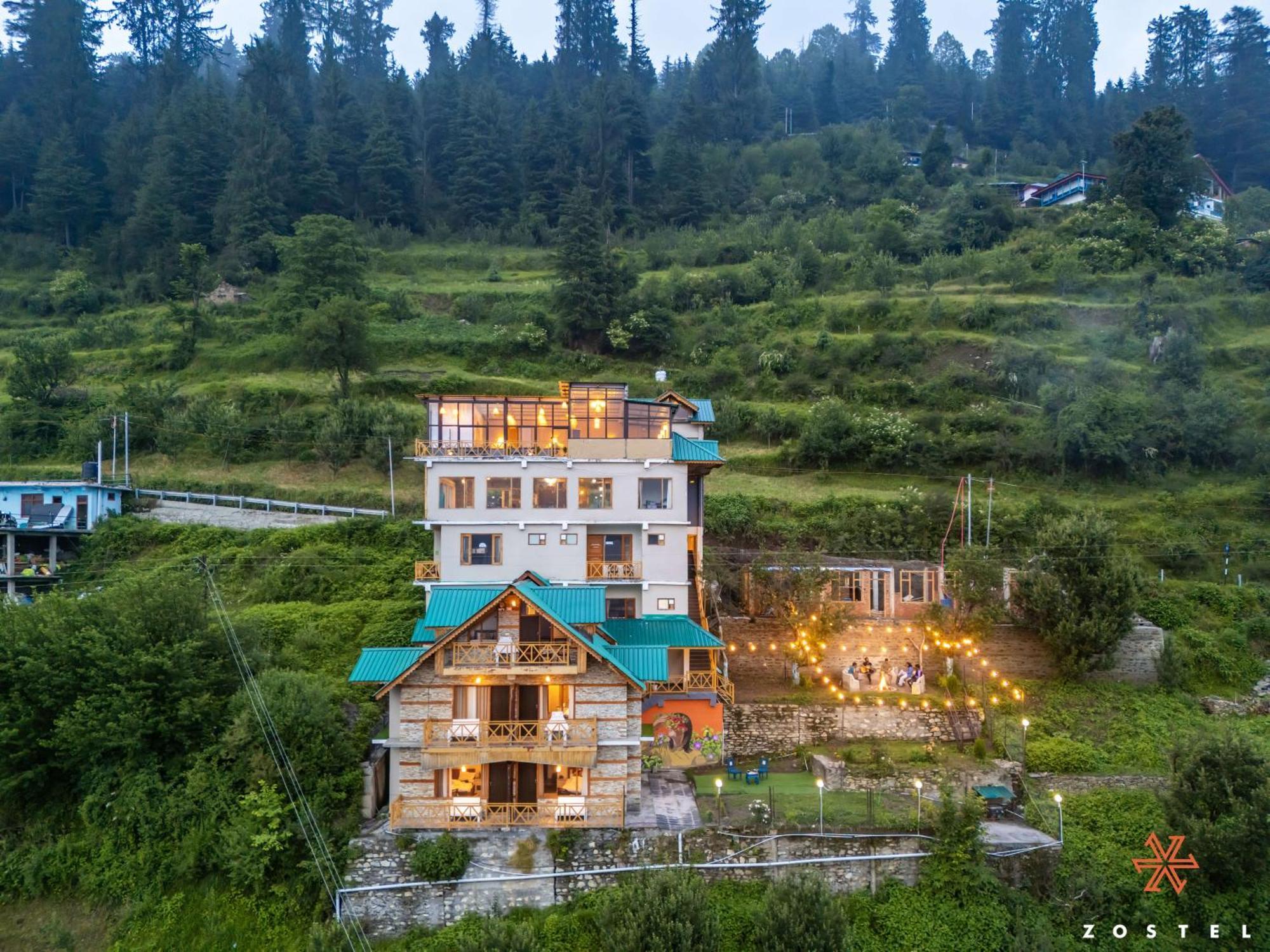 Zostel Shoja, Jibhi Hostel Kültér fotó